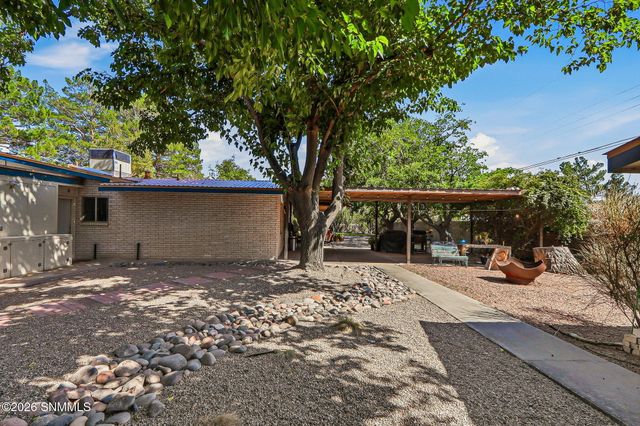 2517 Calle De Vista, Las Cruces, NM 88007