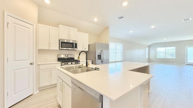 1517 Chapel Ranch RD, Georgetown, TX 78628