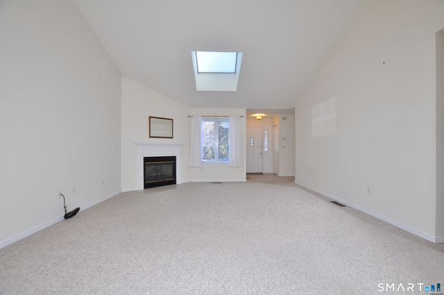 228 Castlewood Drive 228, Bloomfield, CT 06002