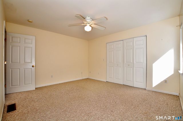 228 Castlewood Drive 228, Bloomfield, CT 06002