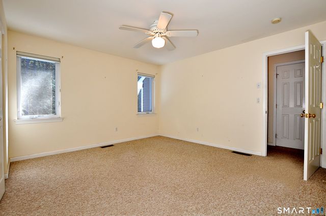 228 Castlewood Drive 228, Bloomfield, CT 06002