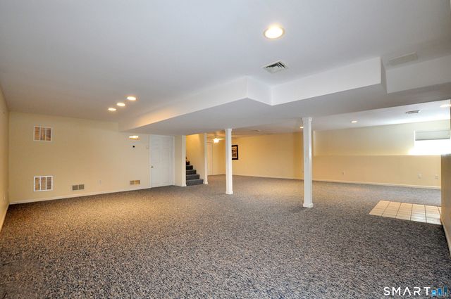 228 Castlewood Drive 228, Bloomfield, CT 06002