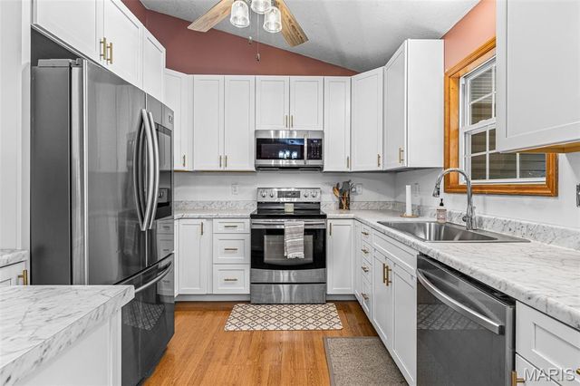 3325 Green Drive, Festus, MO 63028