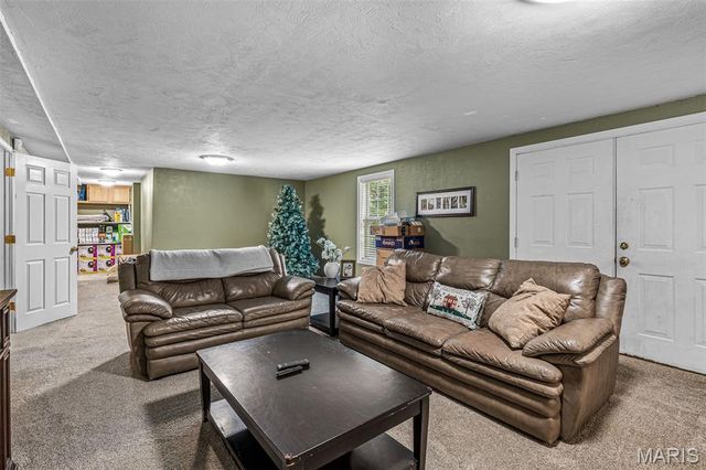 3325 Green Drive, Festus, MO 63028