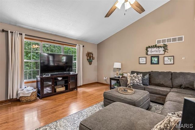 3325 Green Drive, Festus, MO 63028