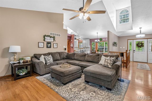 3325 Green Drive, Festus, MO 63028