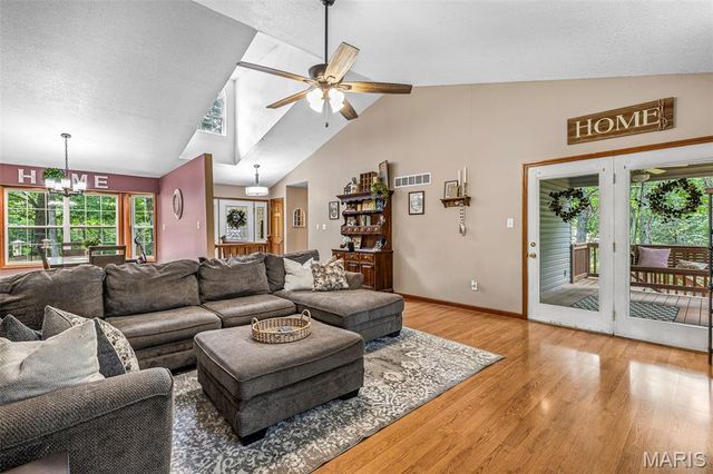 3325 Green Drive, Festus, MO 63028