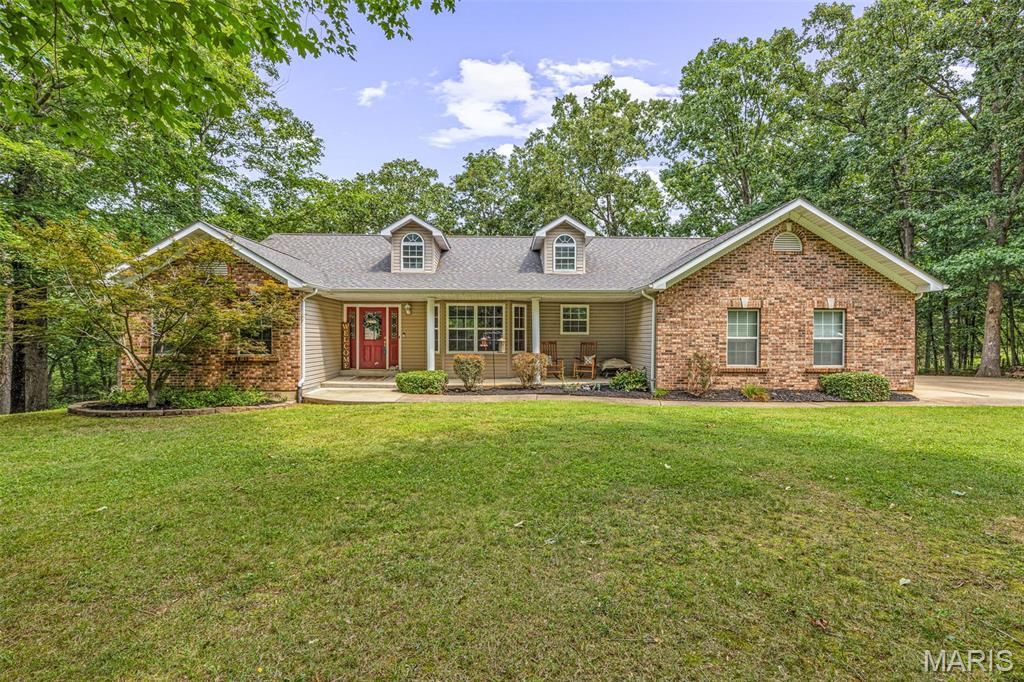 3325 Green Drive, Festus, MO 63028
