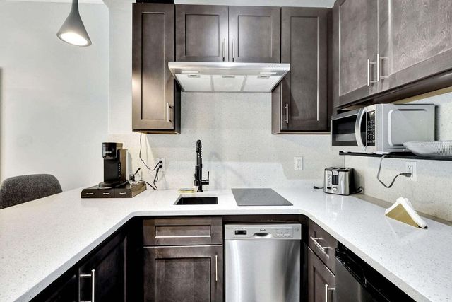 235 E Sunrise Avenue 2241, Palm Beach, FL 33480