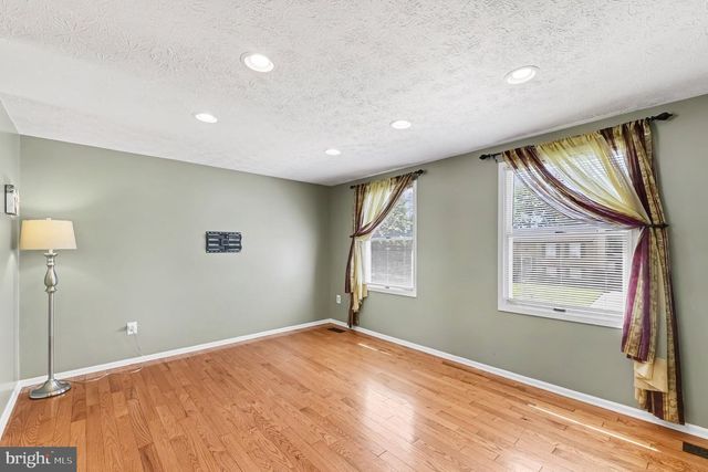 1922 SUE CREEK DR, Essex, MD 21221