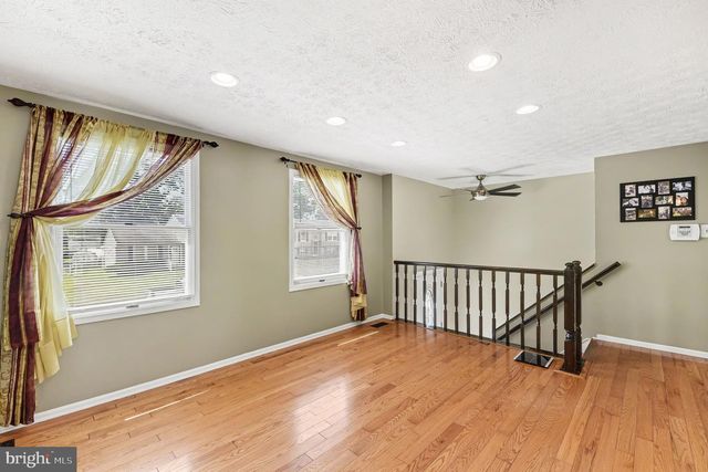 1922 SUE CREEK DR, Essex, MD 21221