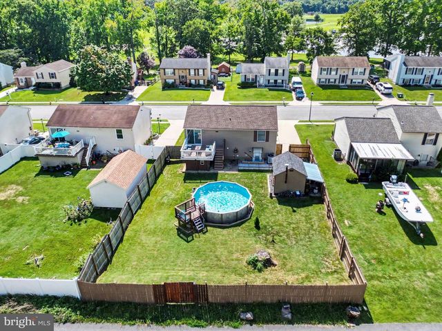 1922 SUE CREEK DR, Essex, MD 21221