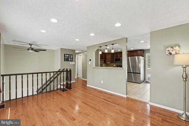 1922 SUE CREEK DR, Essex, MD 21221