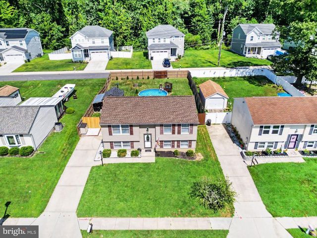 1922 SUE CREEK DR, Essex, MD 21221