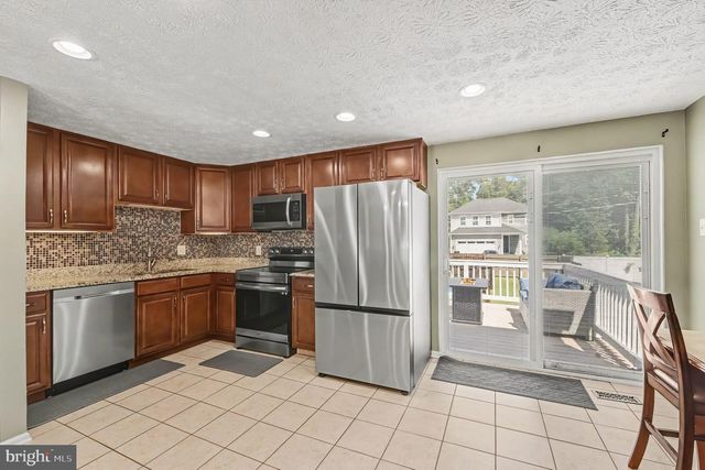 1922 SUE CREEK DR, Essex, MD 21221