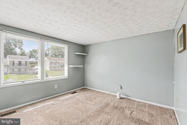 1922 SUE CREEK DR, Essex, MD 21221