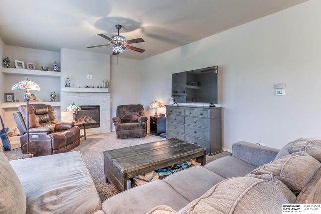 9403 S 176 Avenue, Omaha, NE 68136