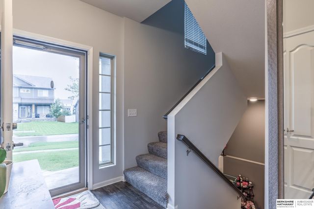 9403 S 176 Avenue, Omaha, NE 68136