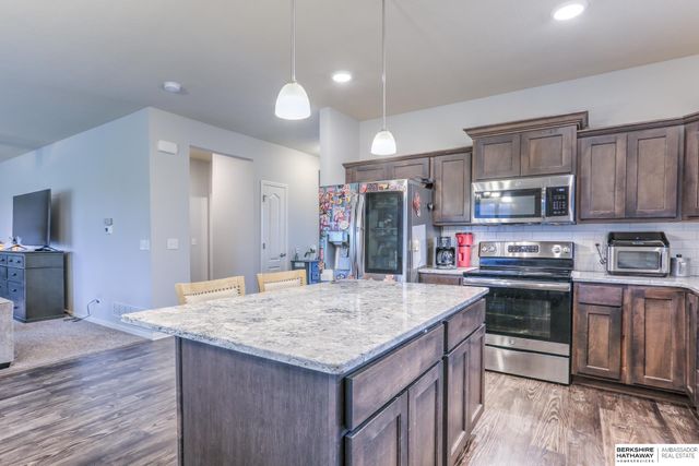 9403 S 176 Avenue, Omaha, NE 68136