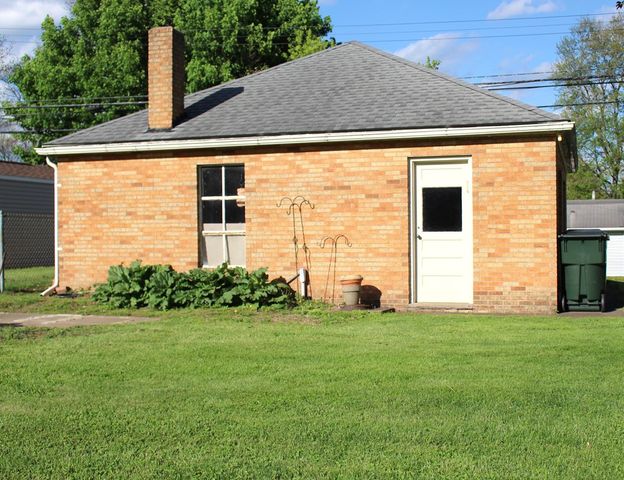 1517 N Walnut, Dover, OH 44622