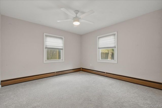 25 Peacock Lane, Levittown, NY 11756