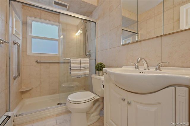 25 Peacock Lane, Levittown, NY 11756