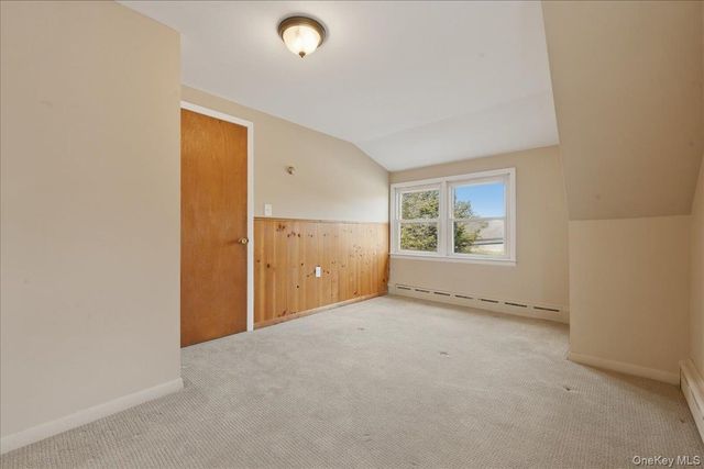 25 Peacock Lane, Levittown, NY 11756