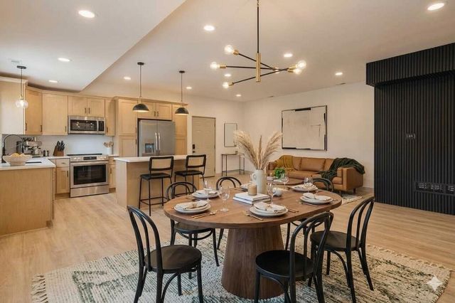 712 LINDBERG Drive, Council Bluffs, IA 51503