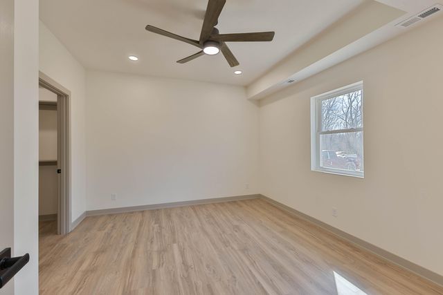 712 LINDBERG Drive, Council Bluffs, IA 51503