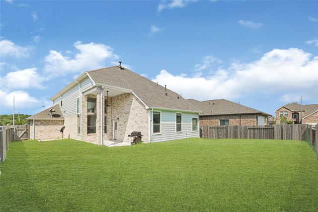 6710 Coral Hollow Drive, Baytown, TX 77521