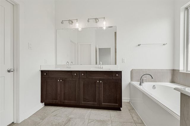 6710 Coral Hollow Drive, Baytown, TX 77521