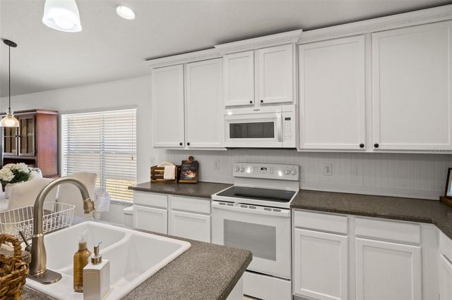 9556 SOUTHERN CHARM CIRCLE, Brooksville, FL 34613