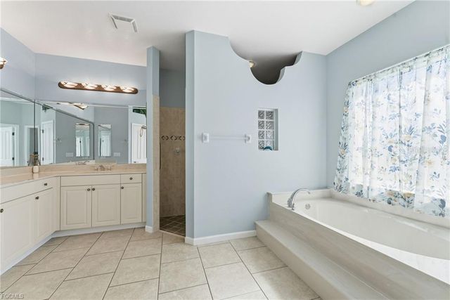 810 NW 36TH AVENUE, Cape Coral, FL 33993