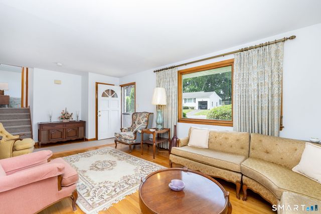 256 Pearl Lake Road, Waterbury, CT 06706