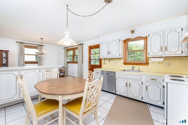 256 Pearl Lake Road, Waterbury, CT 06706