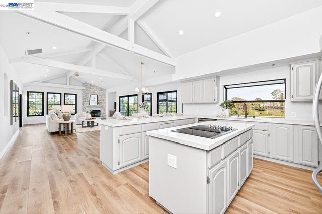 2808 Gray Fox Ct, Pleasanton, CA 94566