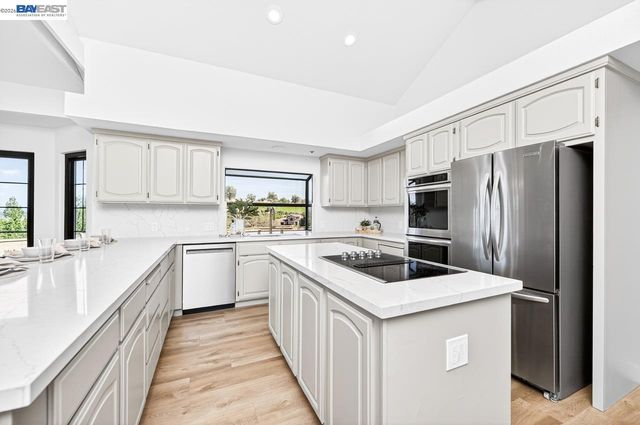 2808 Gray Fox Ct, Pleasanton, CA 94566