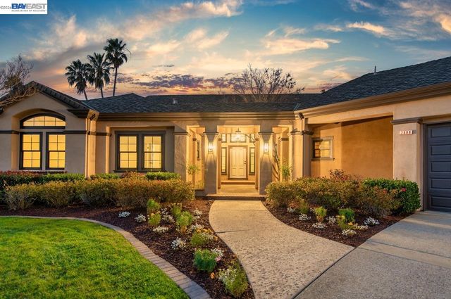 2808 Gray Fox Ct, Pleasanton, CA 94566