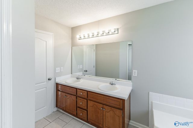 263 Falcon Ridge Drive, Huntsville, AL 35811