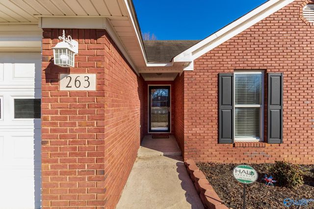 263 Falcon Ridge Drive, Huntsville, AL 35811