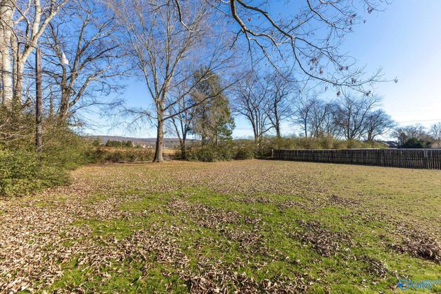 263 Falcon Ridge Drive, Huntsville, AL 35811