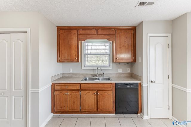 263 Falcon Ridge Drive, Huntsville, AL 35811