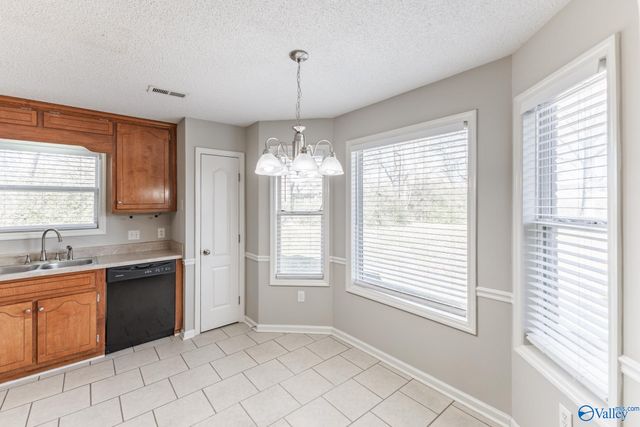 263 Falcon Ridge Drive, Huntsville, AL 35811