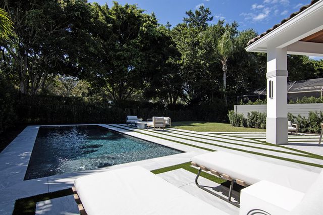 2579 Players Court, Wellington, FL 33414