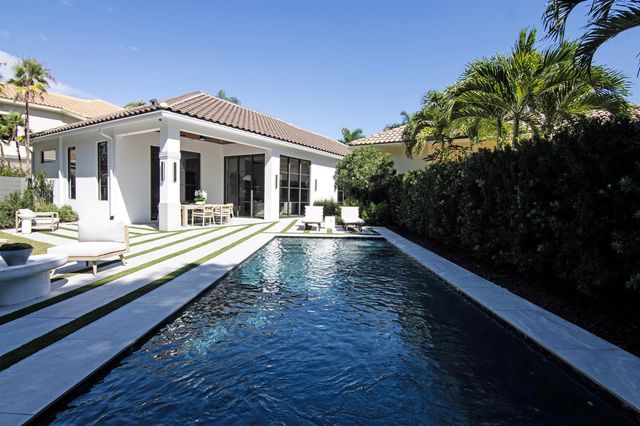 2579 Players Court, Wellington, FL 33414
