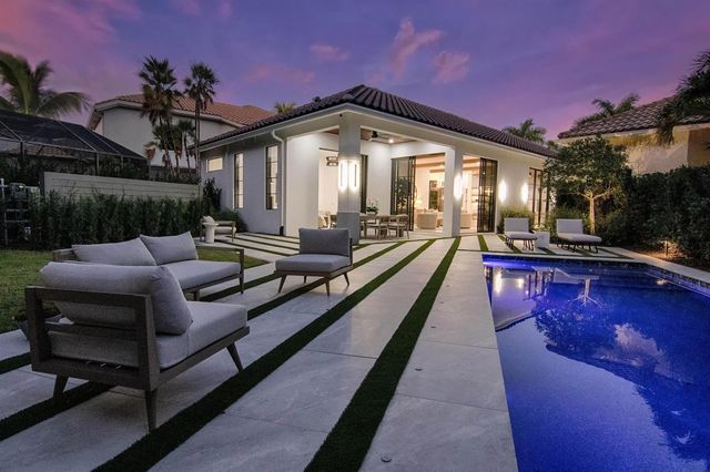 2579 Players Court, Wellington, FL 33414
