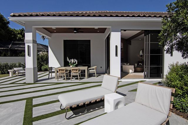 2579 Players Court, Wellington, FL 33414
