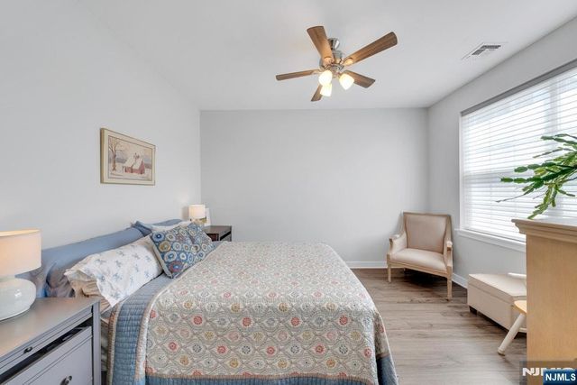 10 Bares Court, Little Ferry, NJ 07643