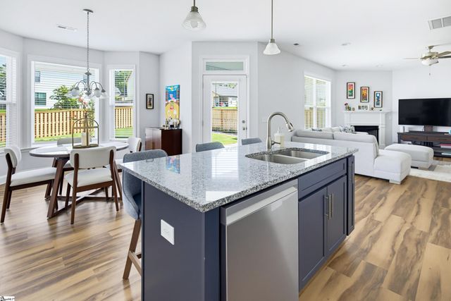 409 River Trace Loop, Simpsonville, SC 29680