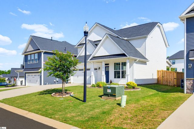 409 River Trace Loop, Simpsonville, SC 29680